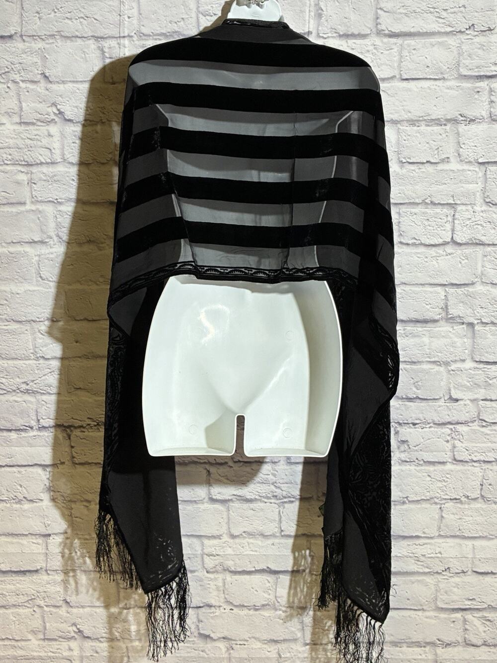 NWT Lauren Ralph Lauren Black Burnout Velvet Fringe Evening Shawl Wrap
